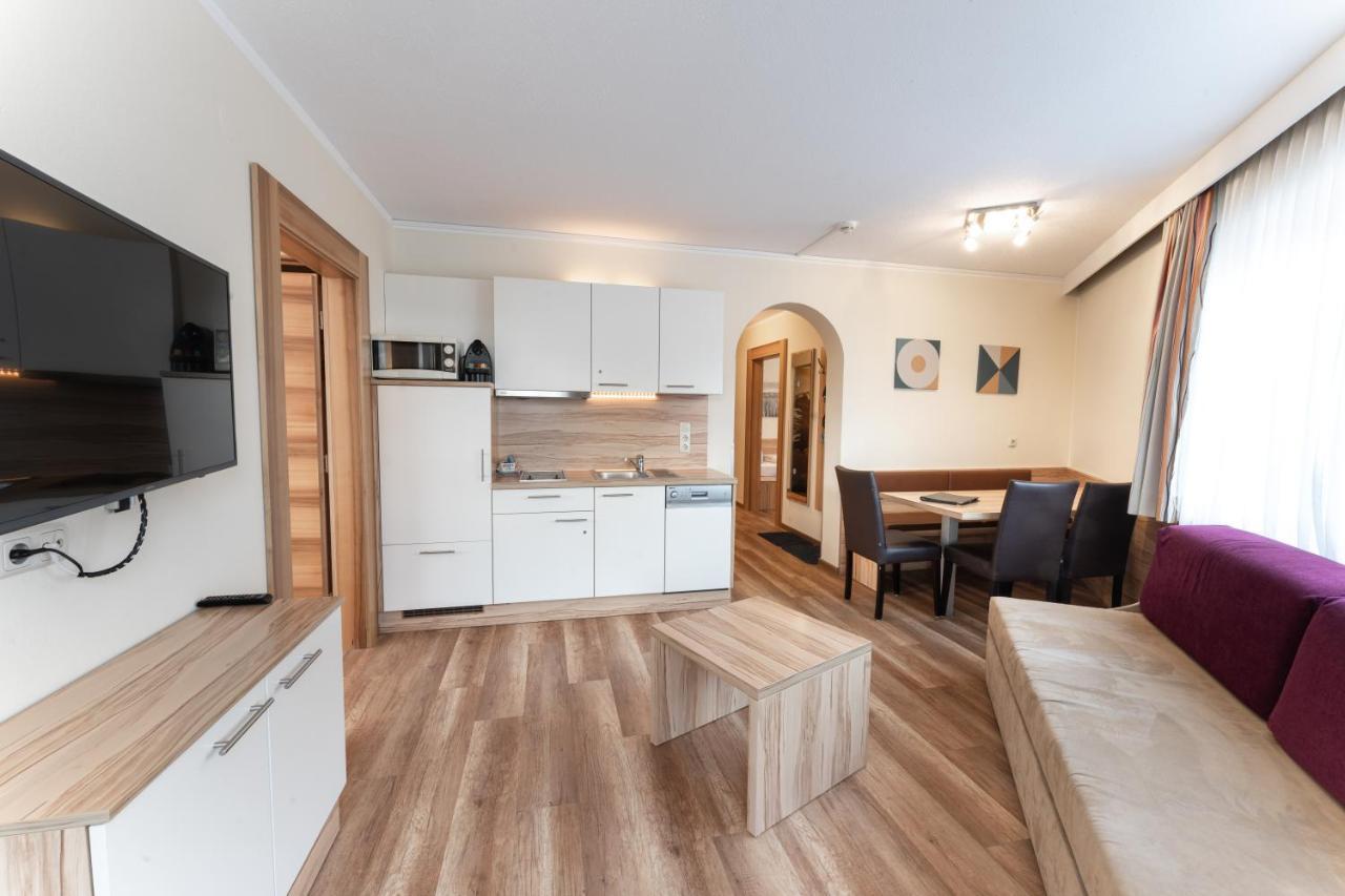 Aparthotel Dorfplatzl Garni Tux Esterno foto