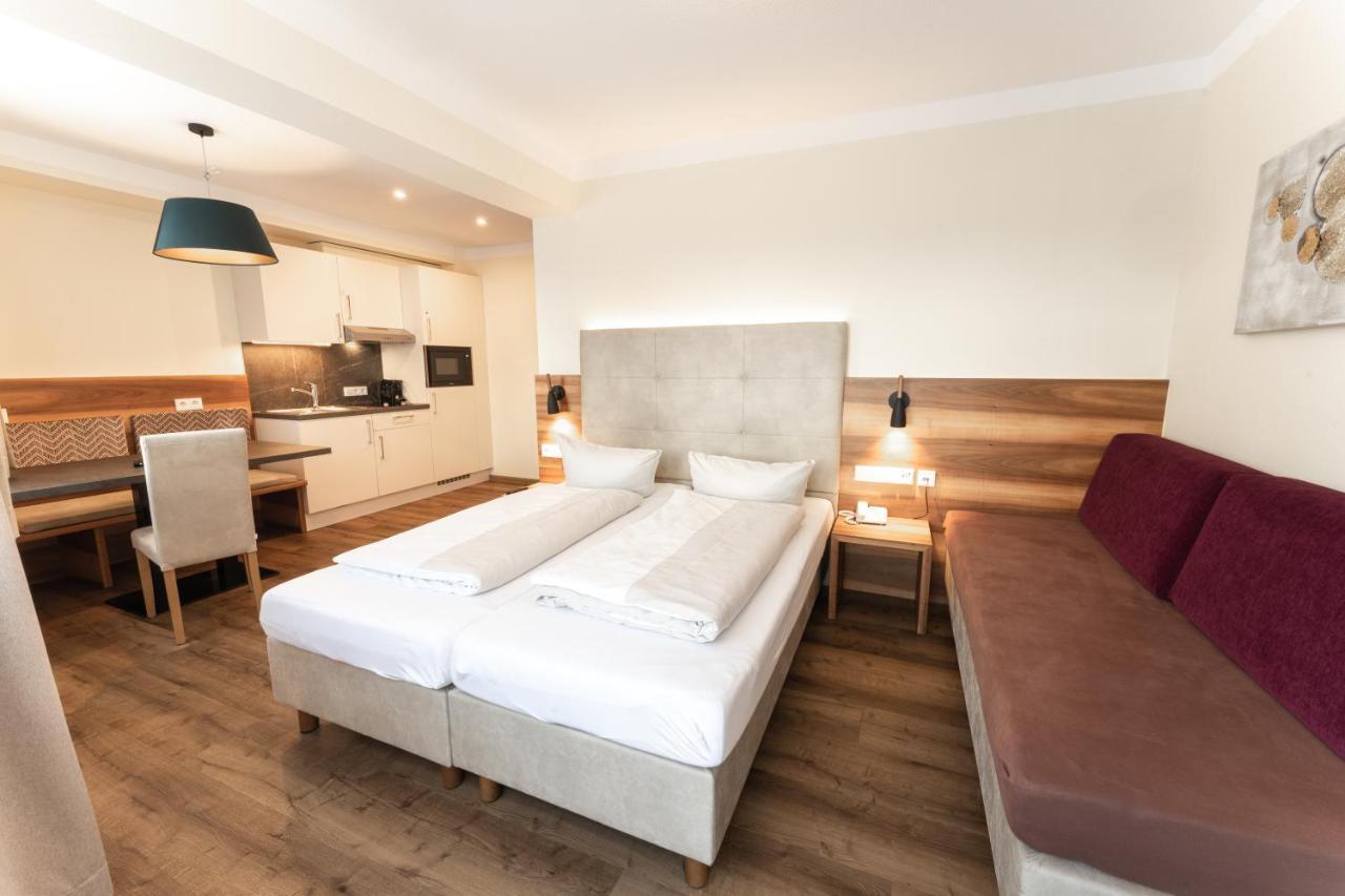 Aparthotel Dorfplatzl Garni Tux Esterno foto
