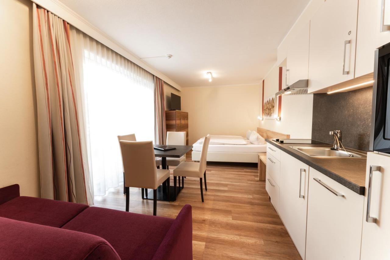 Aparthotel Dorfplatzl Garni Tux Esterno foto