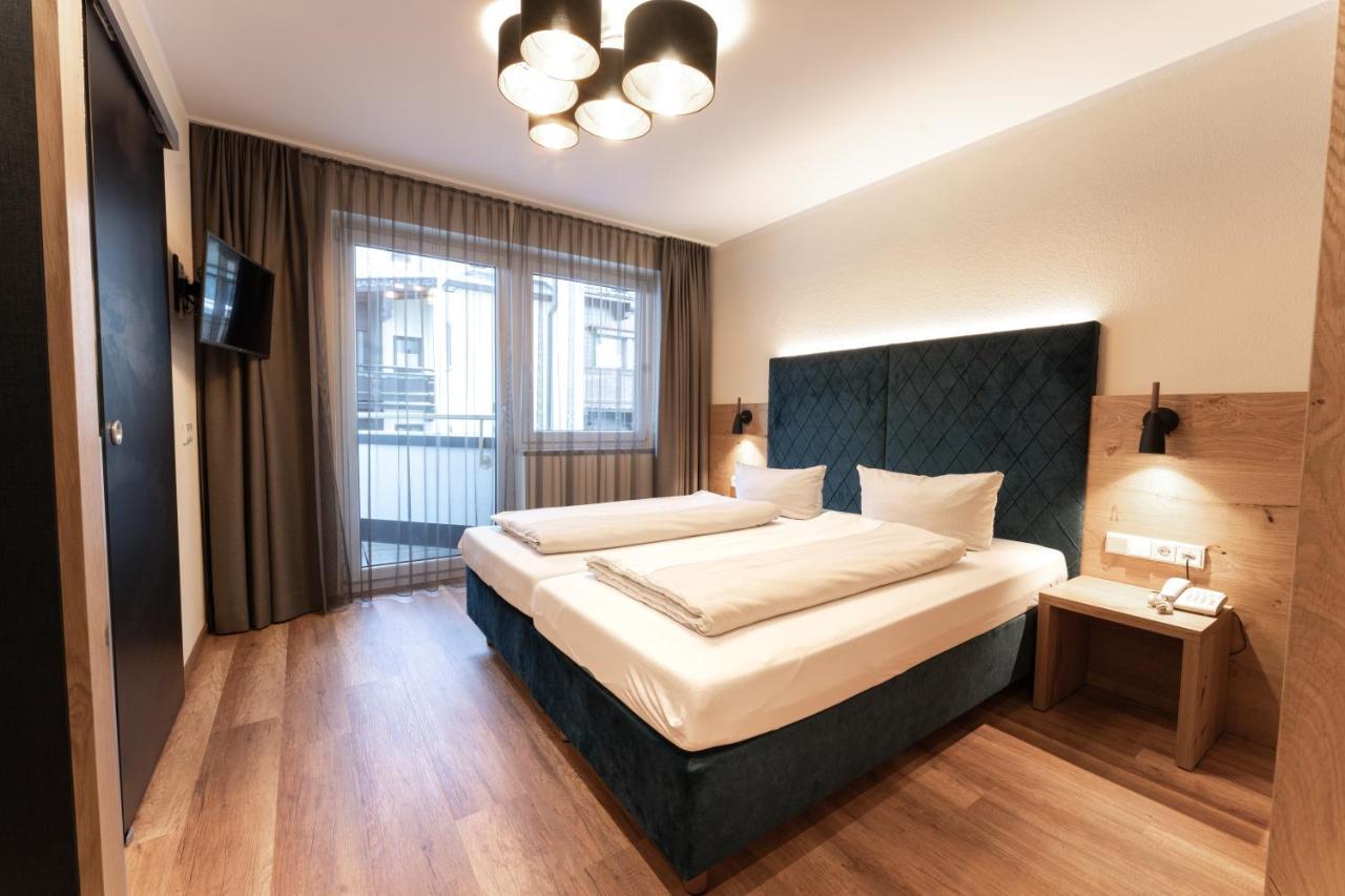 Aparthotel Dorfplatzl Garni Tux Esterno foto