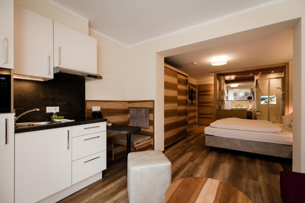 Aparthotel Dorfplatzl Garni Tux Esterno foto