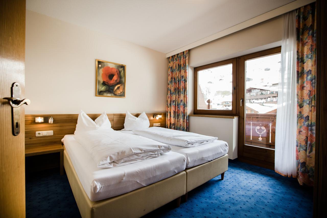 Aparthotel Dorfplatzl Garni Tux Esterno foto