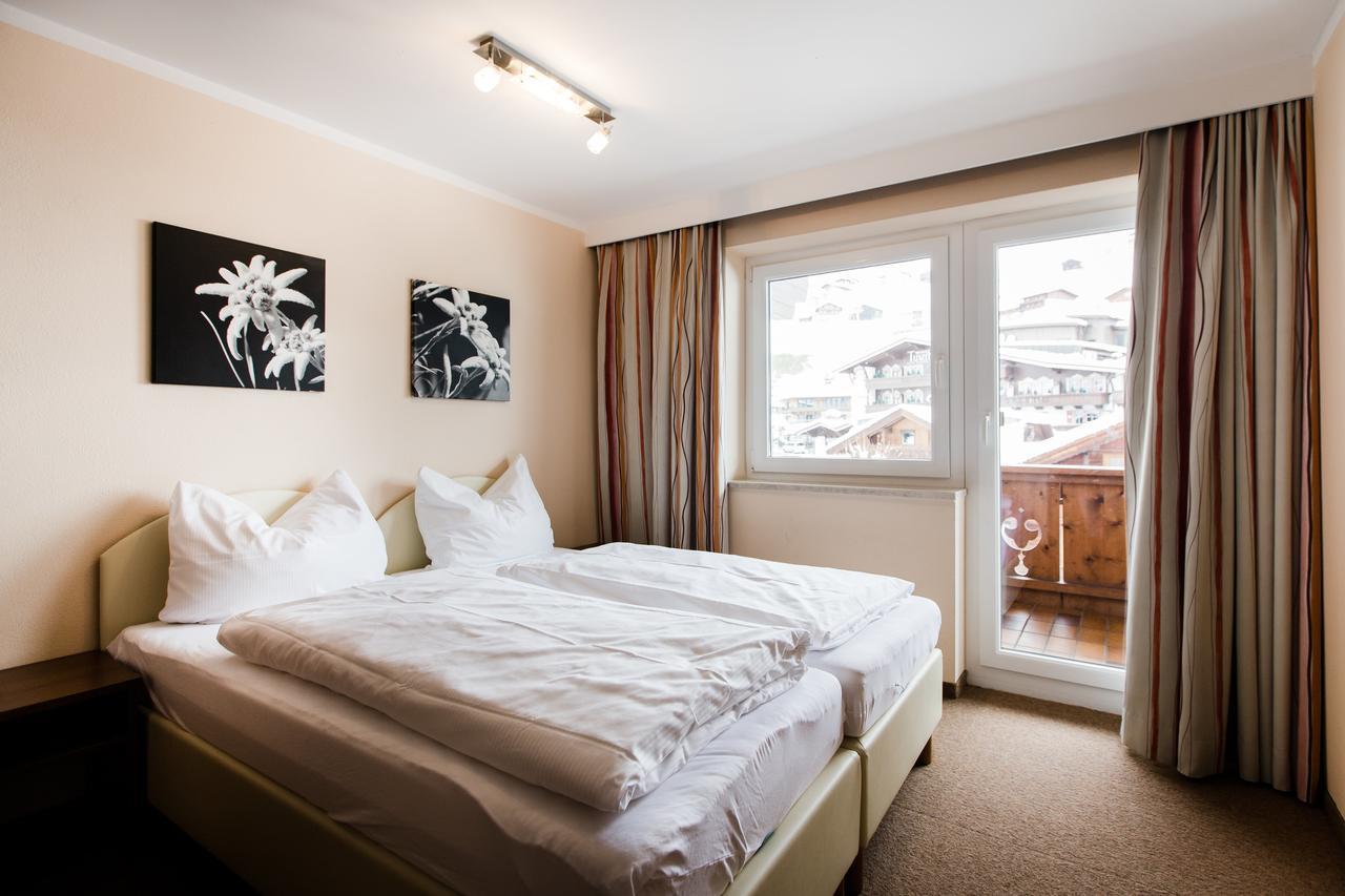 Aparthotel Dorfplatzl Garni Tux Esterno foto