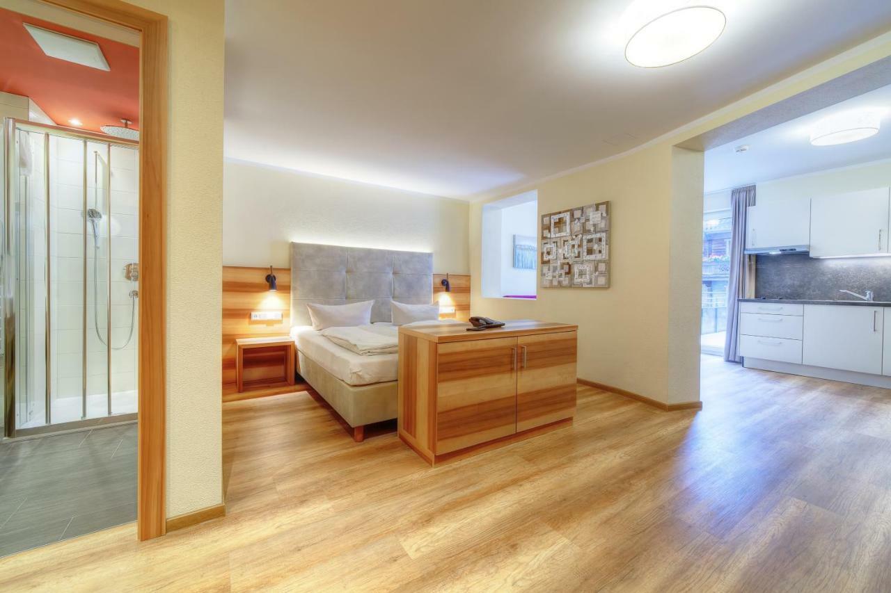 Aparthotel Dorfplatzl Garni Tux Esterno foto